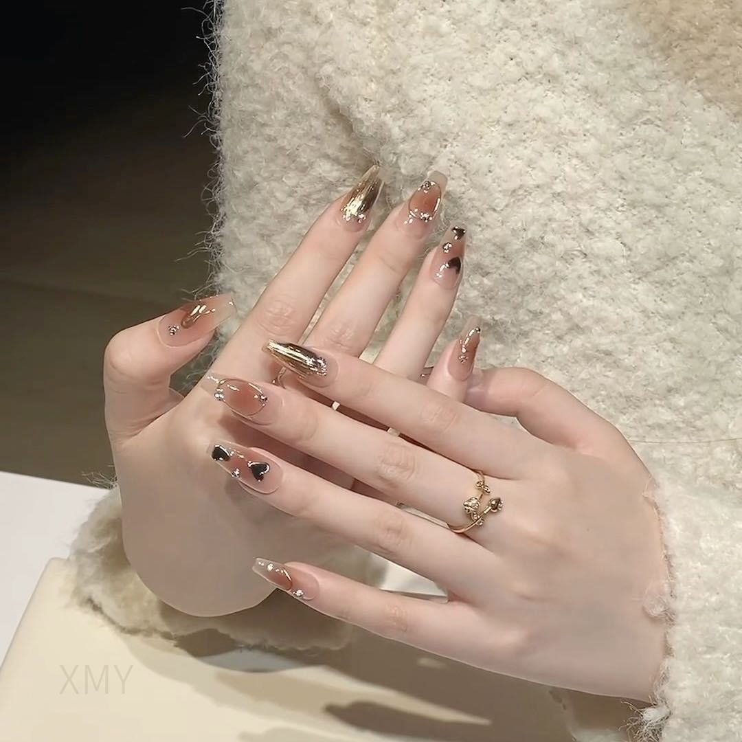 纯手工美甲时尚气质纯欲爱心美拉德穿戴甲渐变显白中长款可拆卸