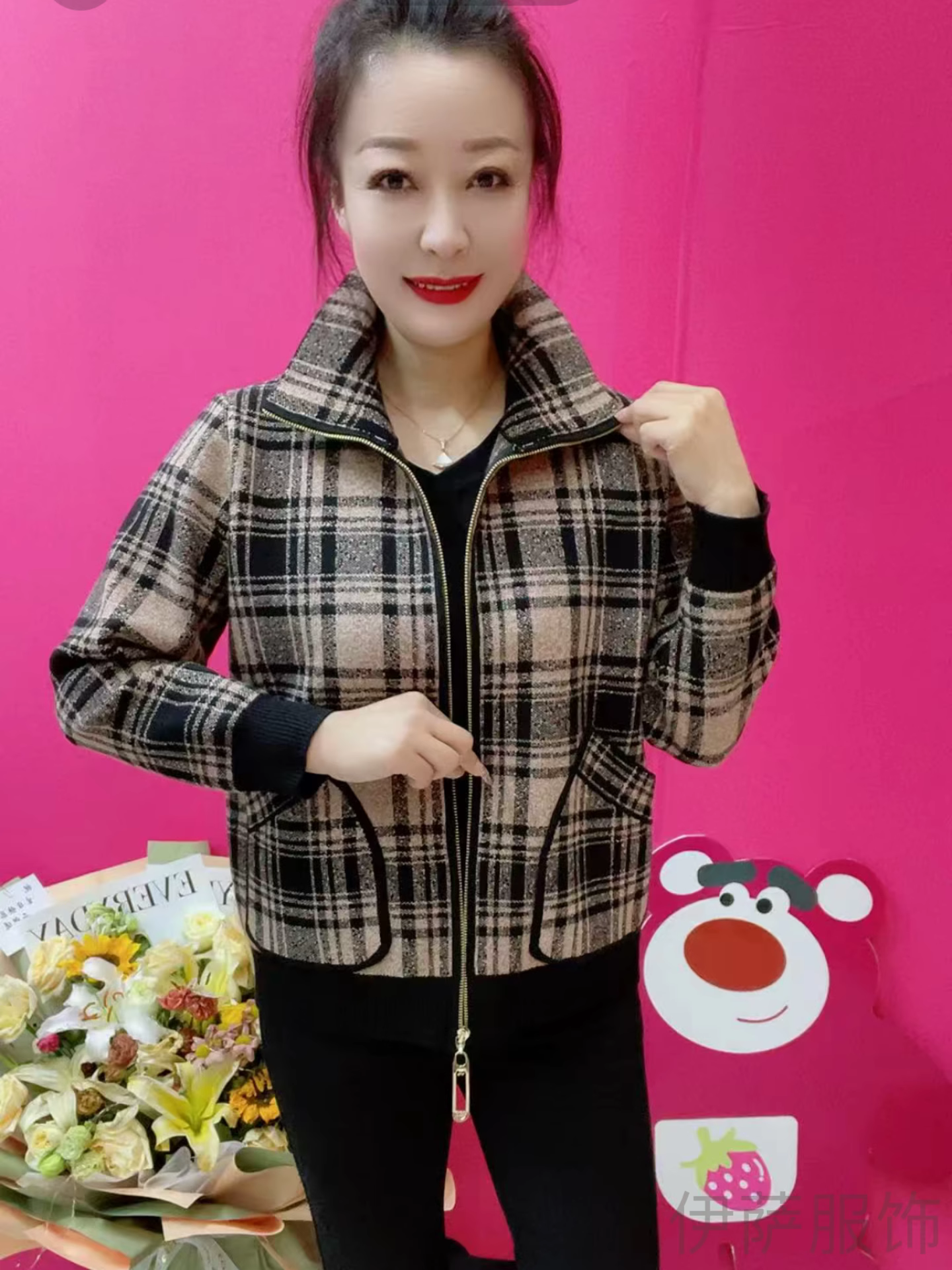 时尚休闲妈妈装格子外套女2025年春装新款上衣气质百搭中老年夹克