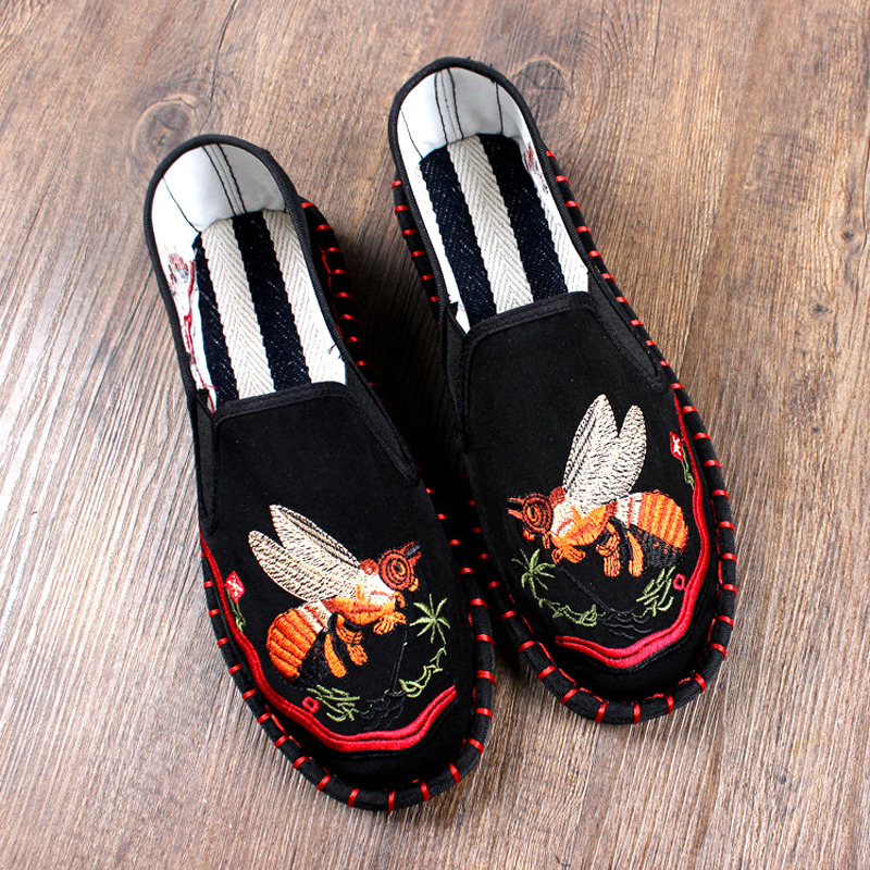 老北京布鞋男款夏季透气潮流刺绣软底一脚蹬手工西山工作豆豆男士