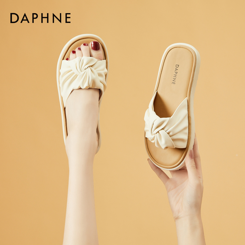 达芙妮时尚拖鞋外穿夏季爆款网红女鞋一字拖沙滩凉拖软底新款凉鞋