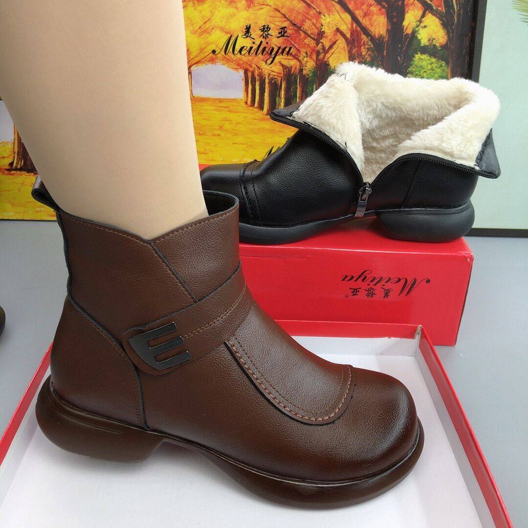 妈妈棉靴2024新款加绒秋冬女短靴复古保暖软底软皮女士马丁靴大码