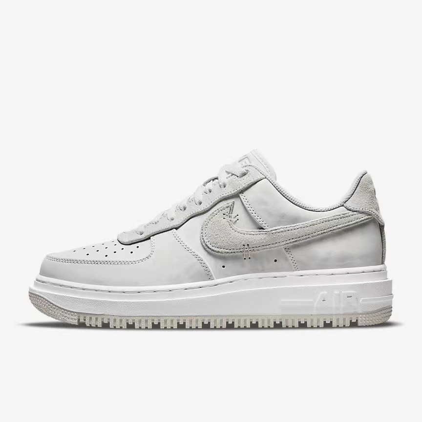 【双旦狂欢季】AIRFORCE1LUXE男休闲运动板鞋DD9605100