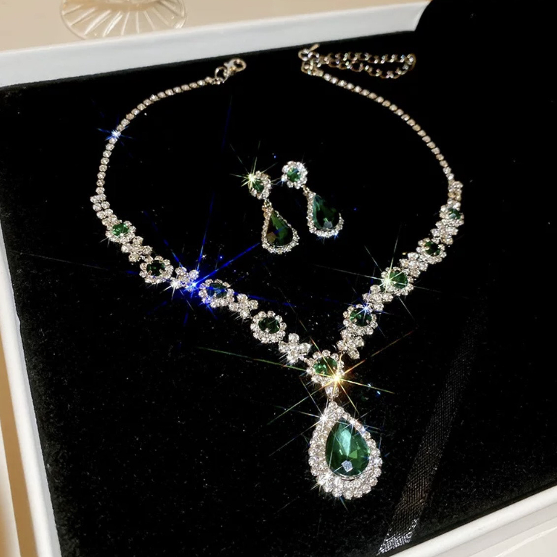 铜合金合成锆石项链 新款时尚气质满钻绿色水滴项链+耳钉两件套