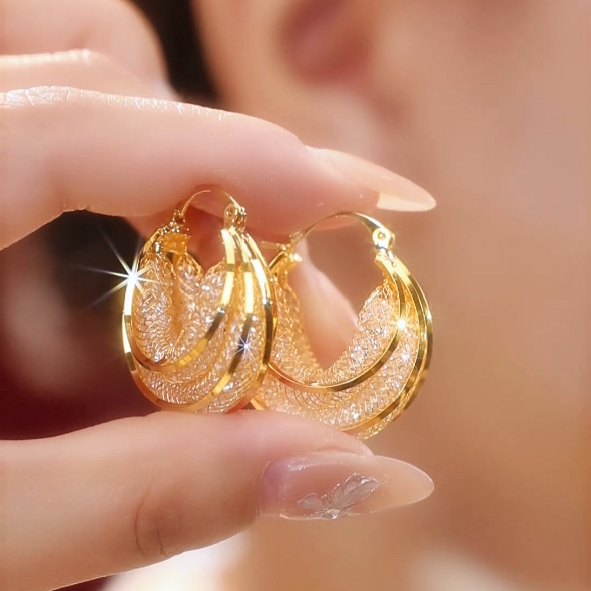 铜合金合成锆石耳饰  【高雅大方】2024秋冬新款三层欧美简约圈圈