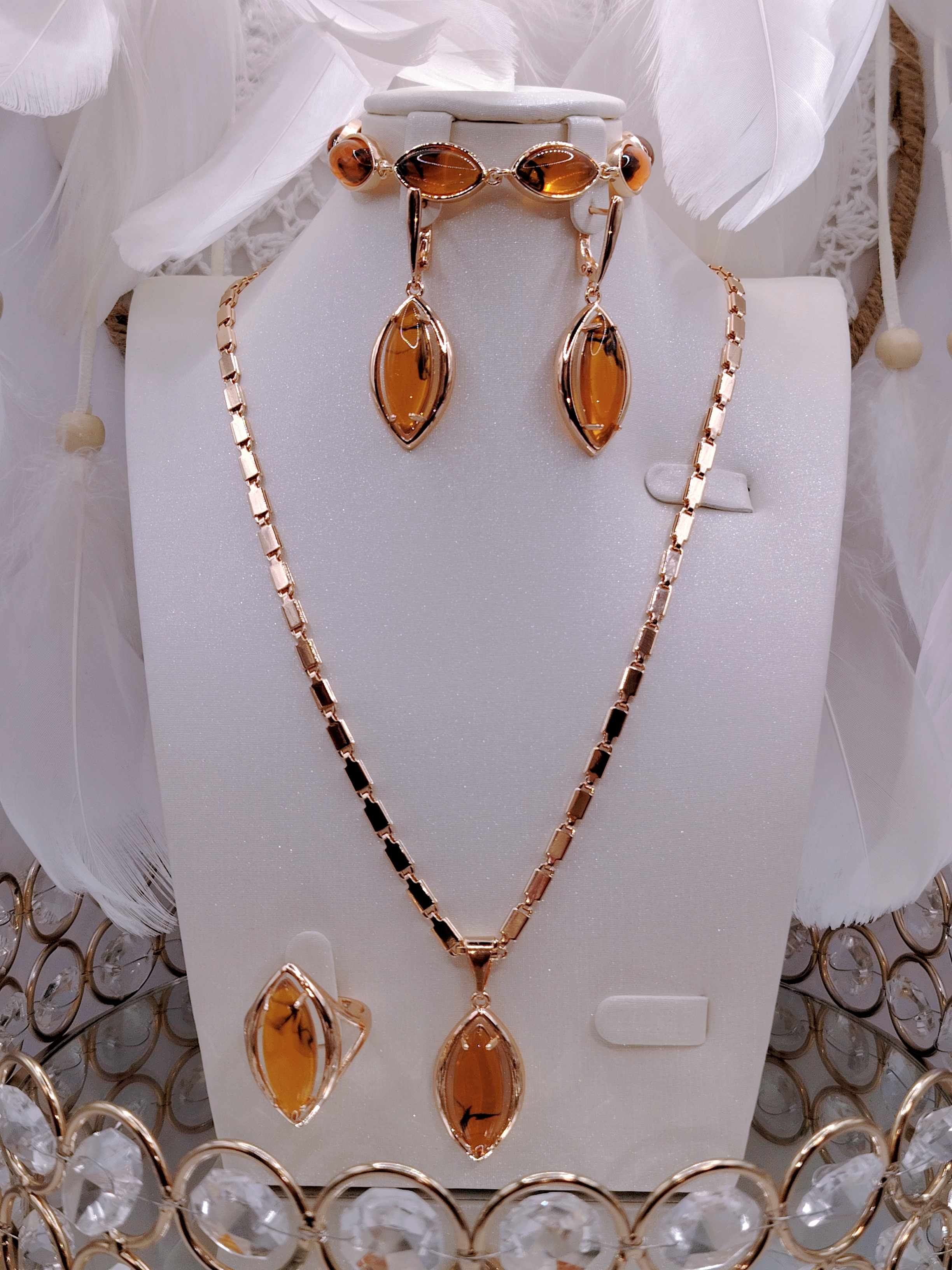 铜合金合成锆石吊坠  585金色项链手链耳环戒指كەھىرۋا كۈزلۈك