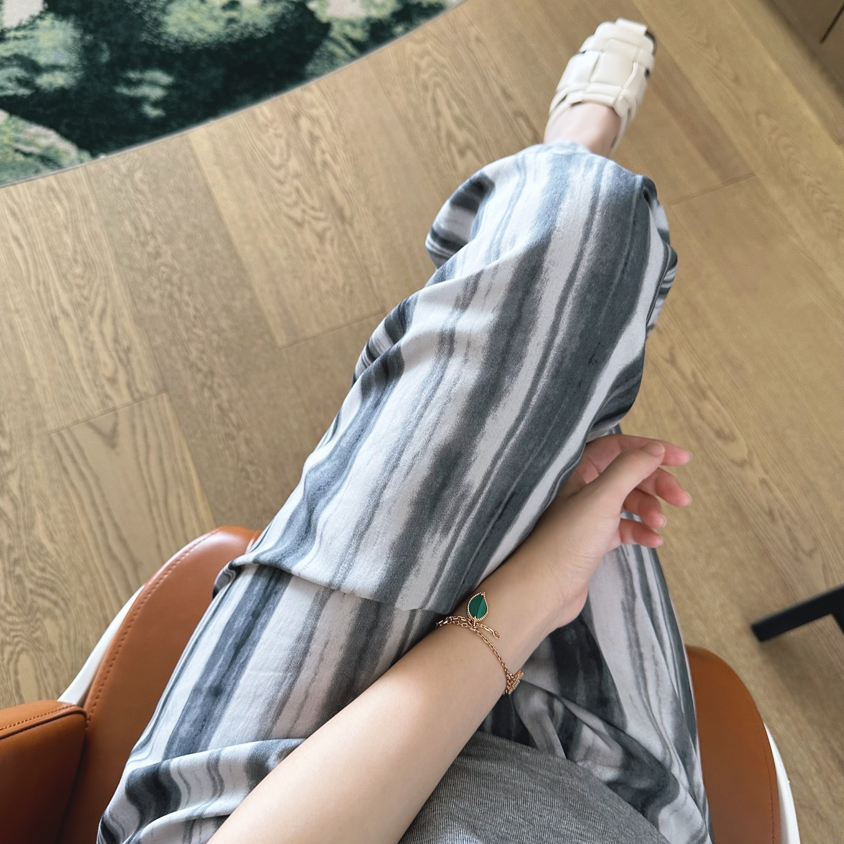 女士薄款夏季居家人棉绵绸睡裤沙滩九分加大码ins休闲棉绸阔腿裤