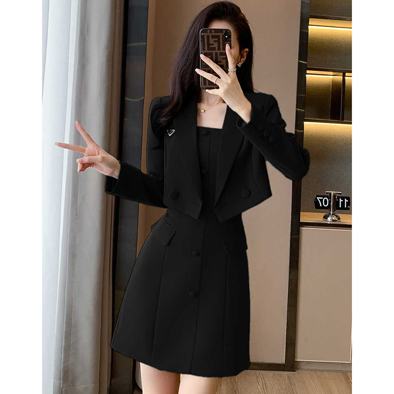 【两件套】高级感气质显瘦套装女黑色短款小西装两件套裙子2131