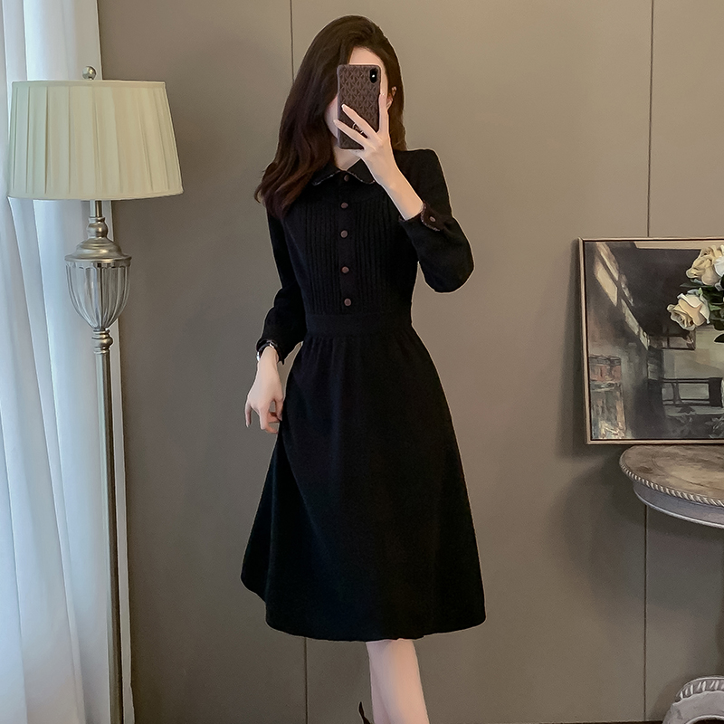 黑色小香风气质连衣裙女2025秋冬新款收腰显瘦高级感配大衣打底裙
