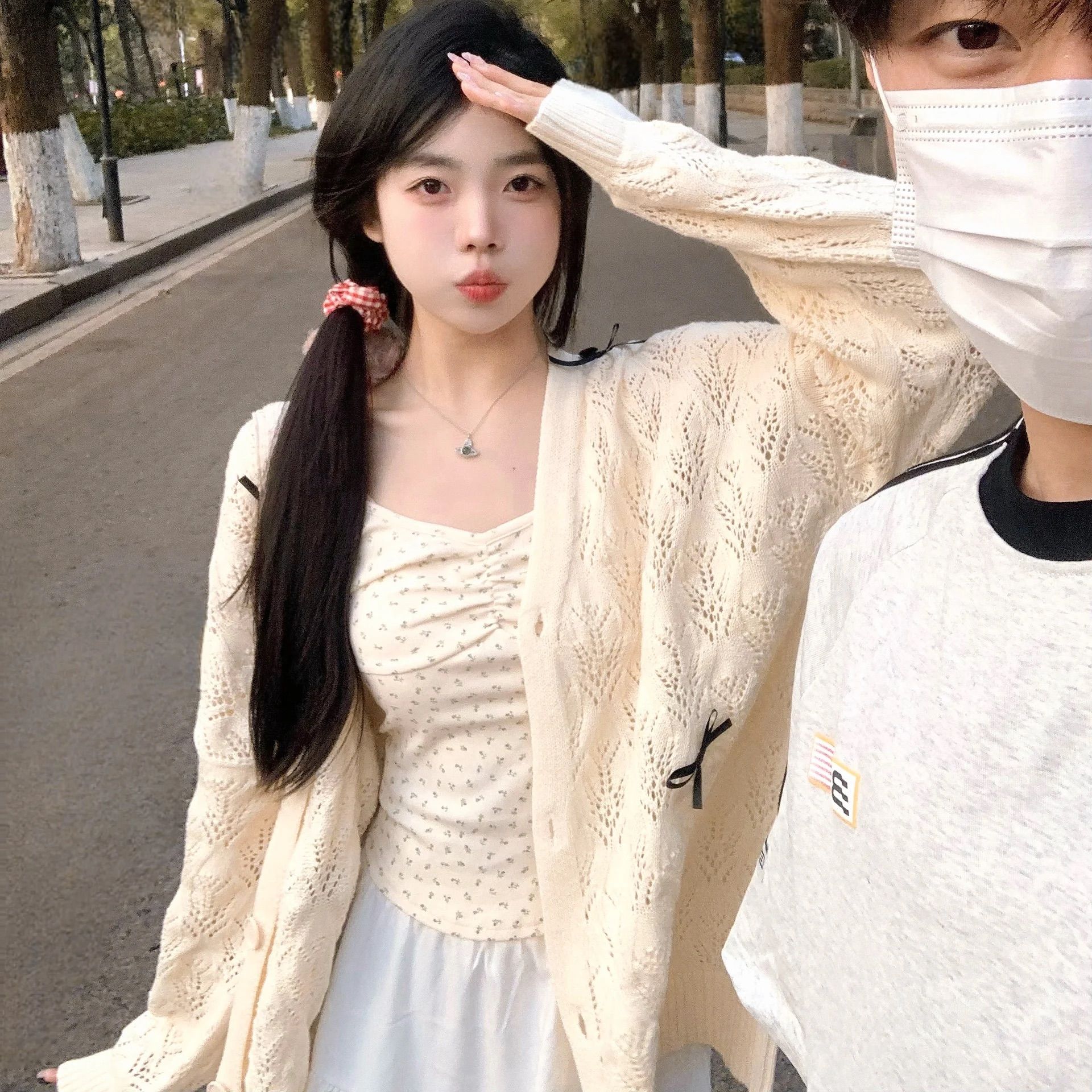 学院风镂空薄款针织开衫女春款2024新款外搭披肩宽松休闲外套上衣