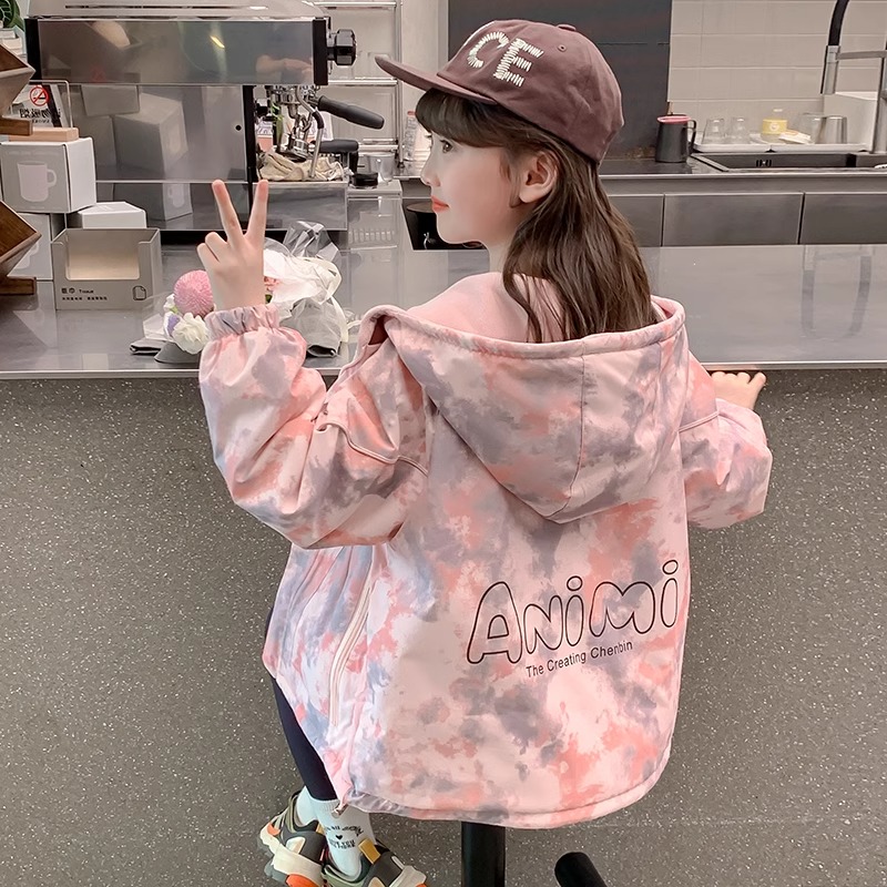 女童外套2025新款洋气春秋装女孩时髦洋气连帽儿童冲锋衣春季潮