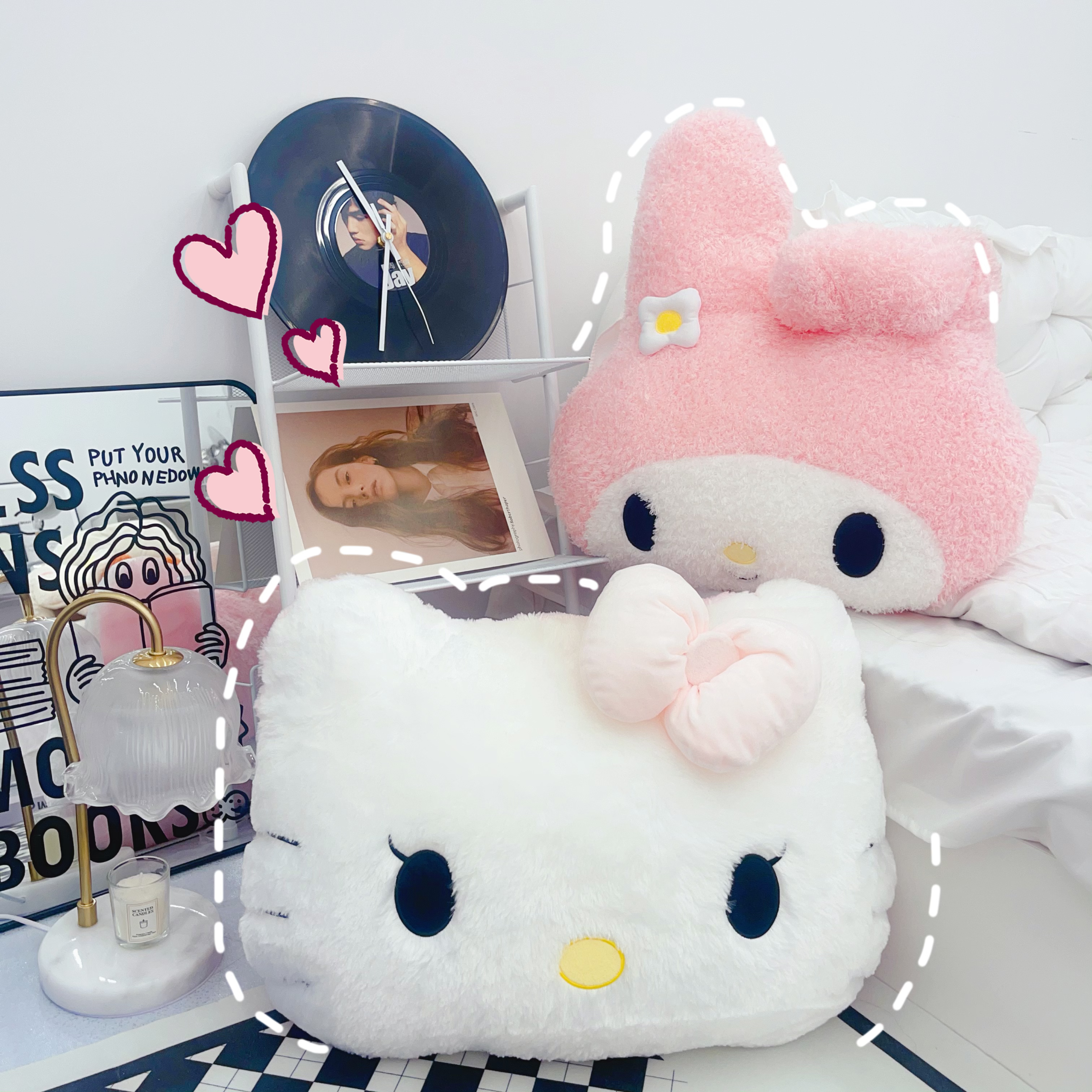 可爱卡通凯蒂猫咪美乐蒂抱枕女生睡觉靠垫情人节送女友生日礼物