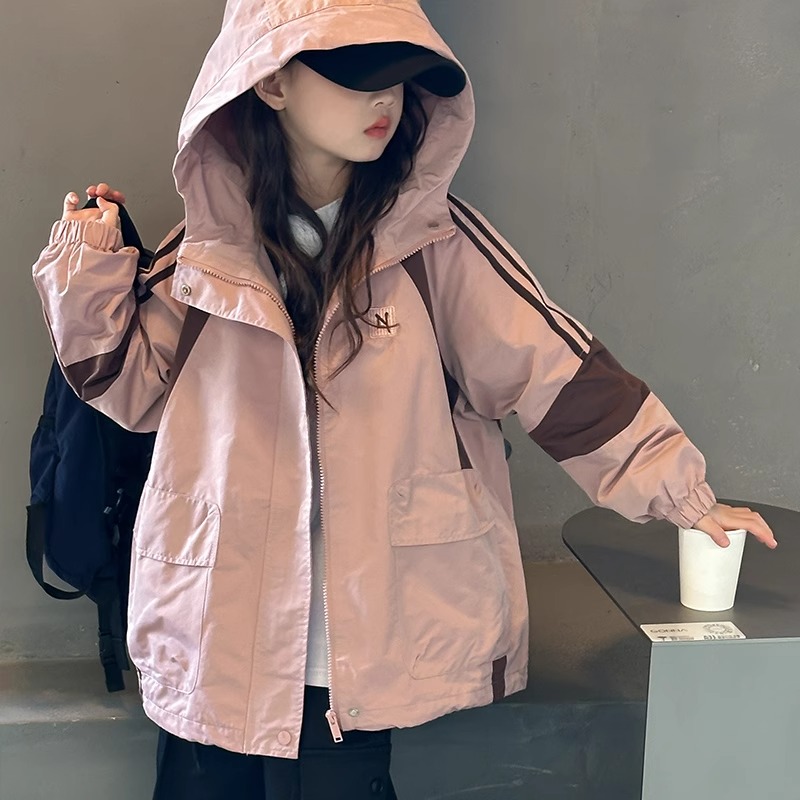 女童外套冲锋衣2025新款春秋款中大童儿童洋气秋季加绒冬季上衣厚