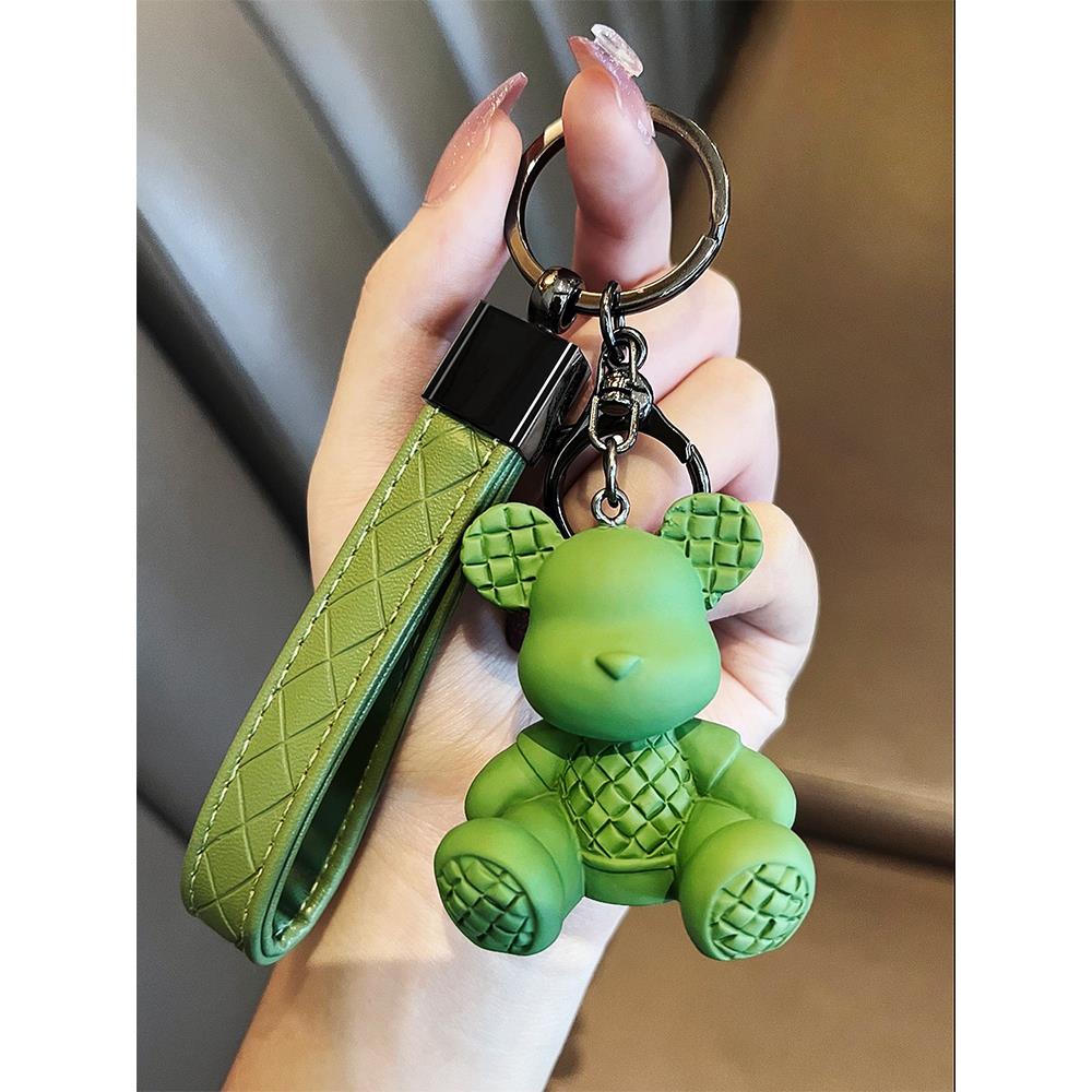 树脂熊竹编兔时尚简约男钥匙扣女网红精致汽车钥匙链背包挂小饰品