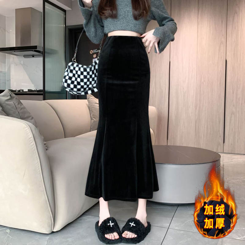 黑色金丝绒半身裙女2025秋冬季新款高腰显瘦中长款a字包臀鱼尾裙
