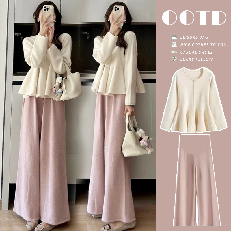 孕妇秋季套装新款秋冬季外穿高级时尚洋气爆款上衣粉色宽松阔腿裤