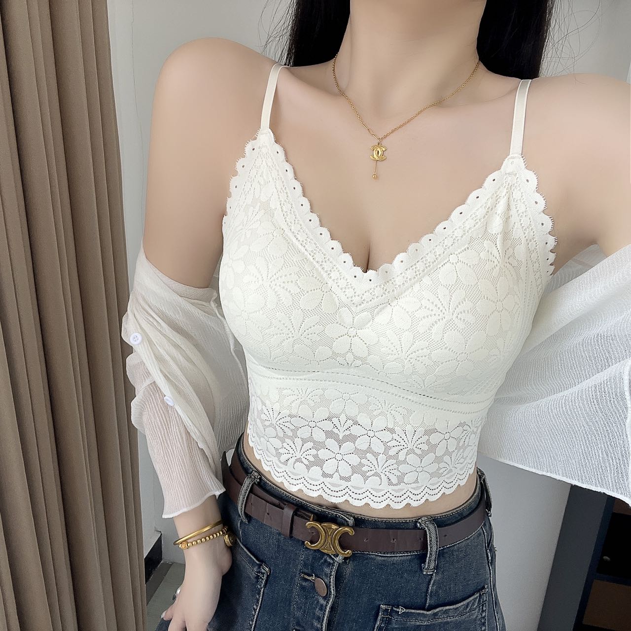 女士蕾丝显瘦短款打底性感吊带聚拢美背内衣带胸垫修身防走光薄款