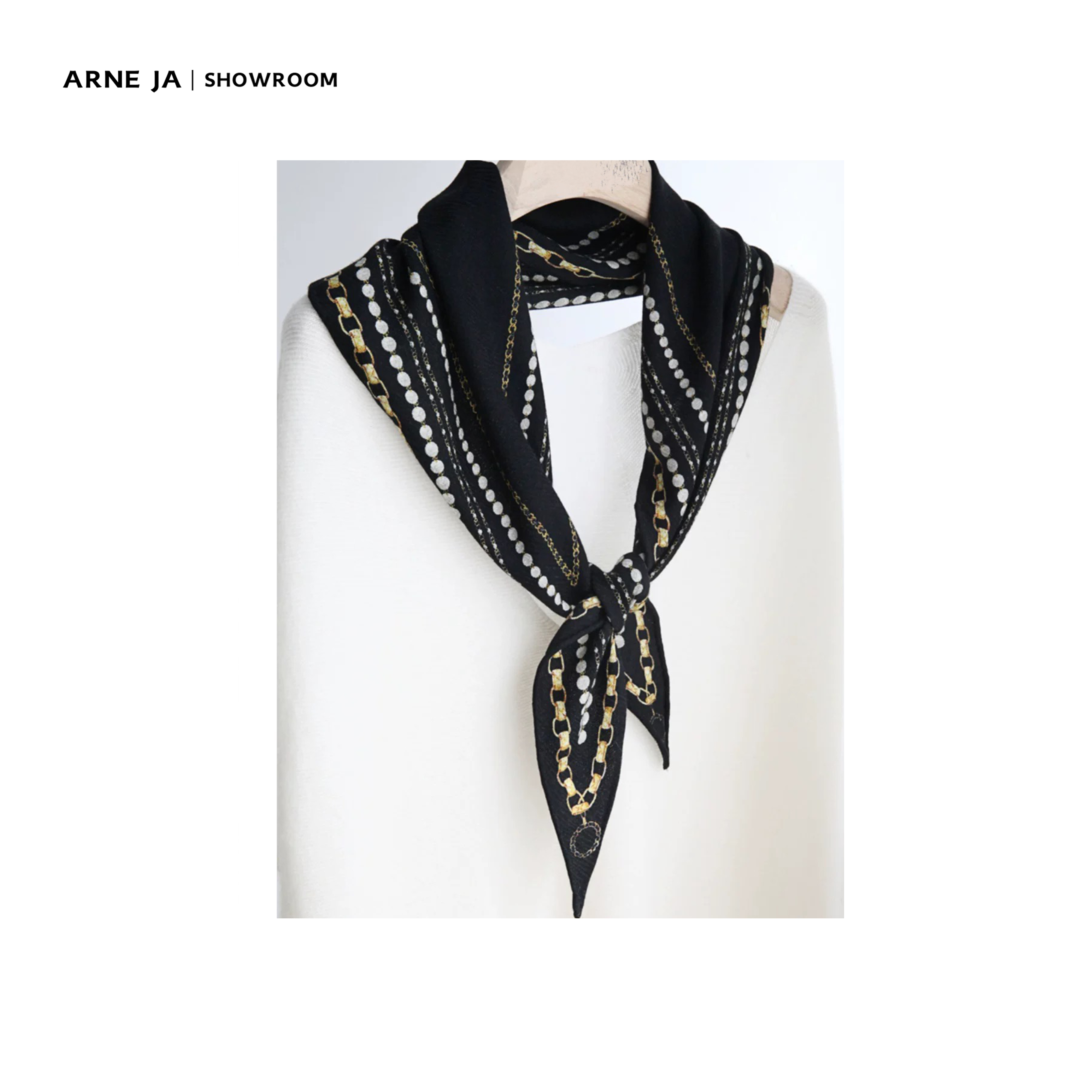 ARNE JA｜“嘉伯丽尔”珍珠链条小香肌理感丝菱形围巾