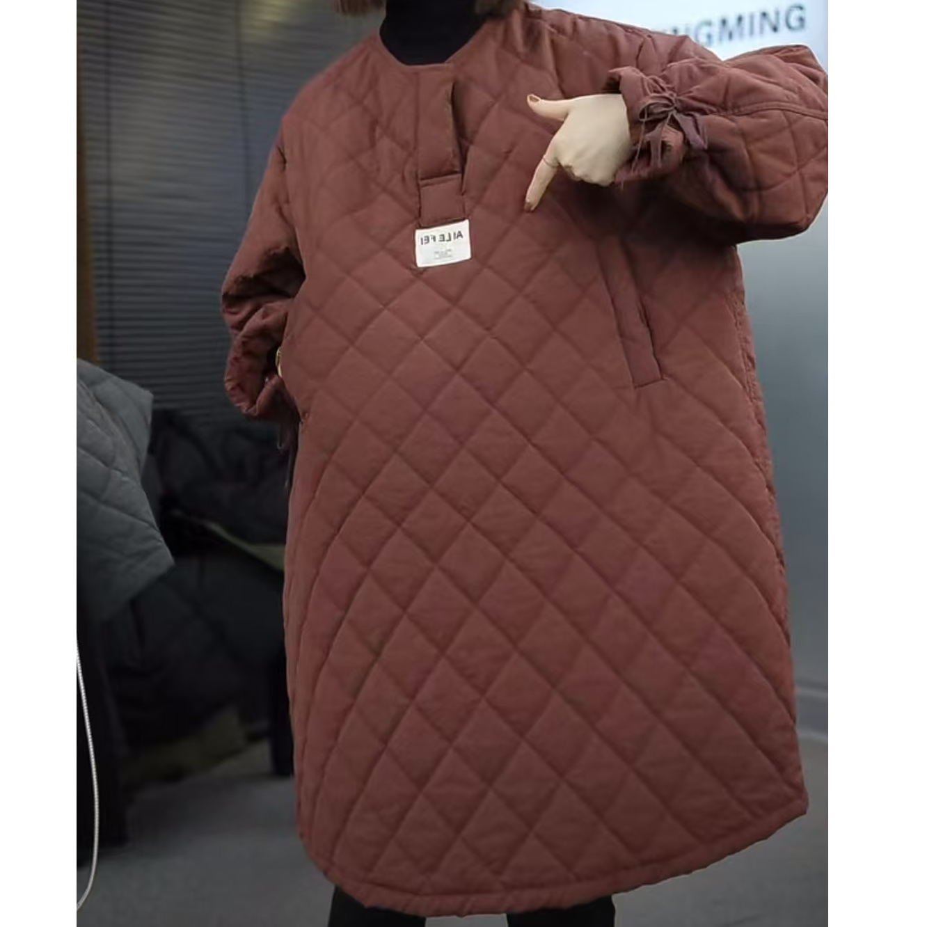 2024冬季新款韩版洋气百搭宽松大码减龄中长款纯色套头棉服外套女