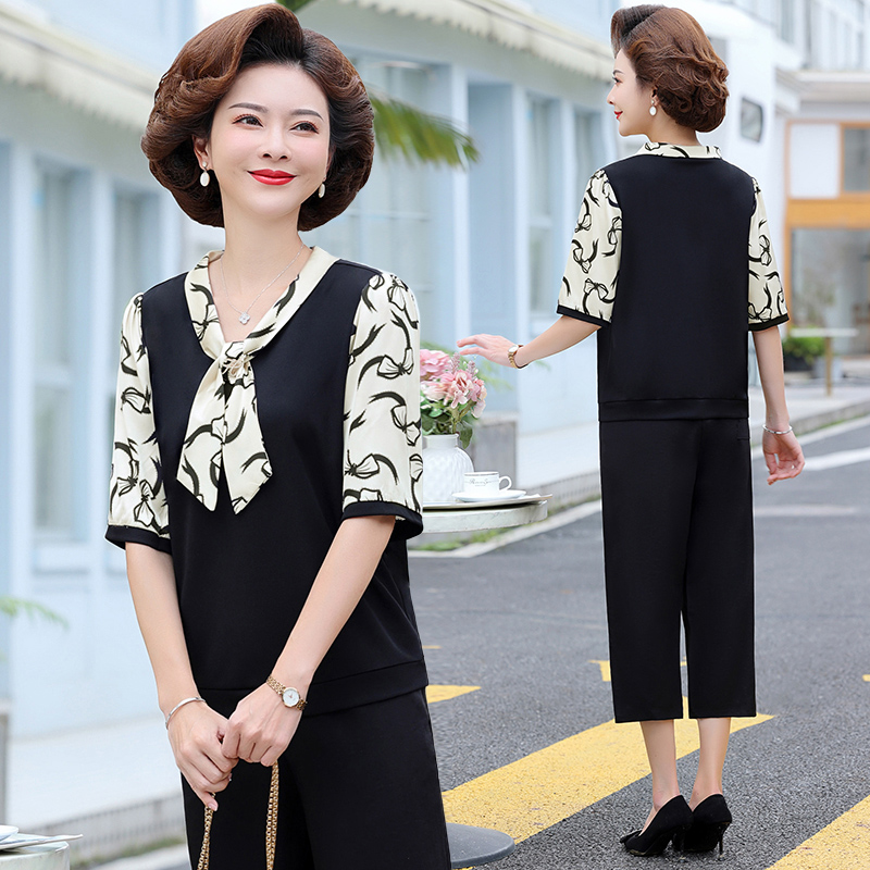 中老年妈妈时尚洋气短袖T恤小衫上衣服女休闲套装夏季中年两件套