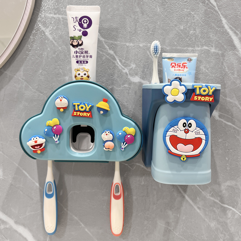 高颜值叮当猫牙刷置物架卡通儿童全自动挤牙膏神器漱口杯壁挂式男