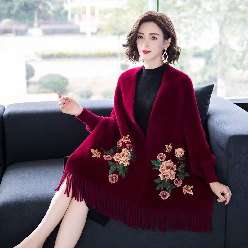 秋冬配旗袍披肩保暖加厚中长款带袖斗篷水貂绒绣花喜婆婆外搭披风