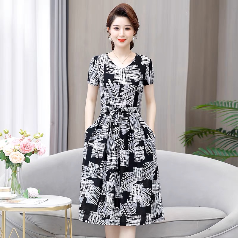 【橙溪优品】1074夏季冰丝短袖修身遮肉气质时尚连衣裙