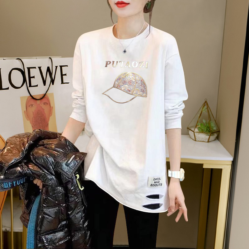 初秋穿搭出游服装女长袖t恤中长款遮屁股上衣白色宽松内搭打底衫