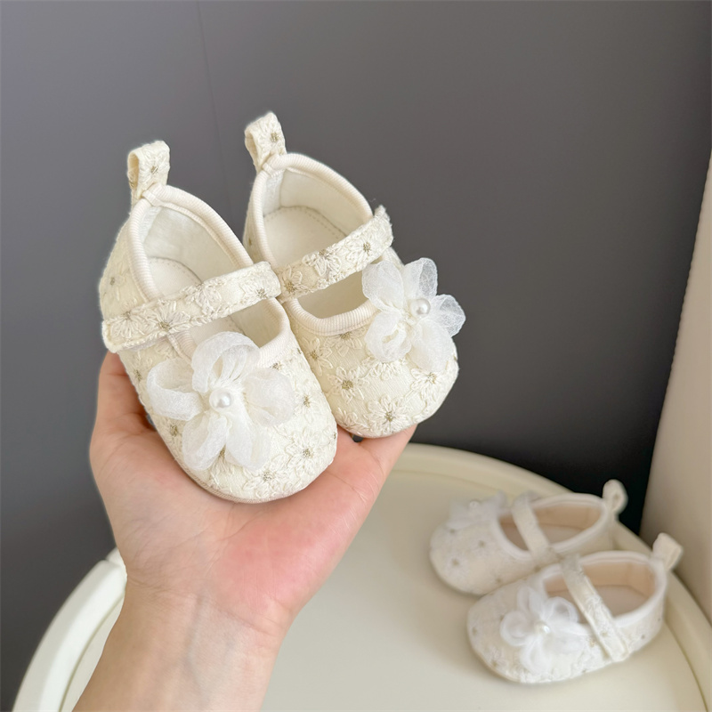 春秋女宝宝学步鞋0一1岁婴儿学步鞋软底3-6-12月幼儿棉布公主单鞋