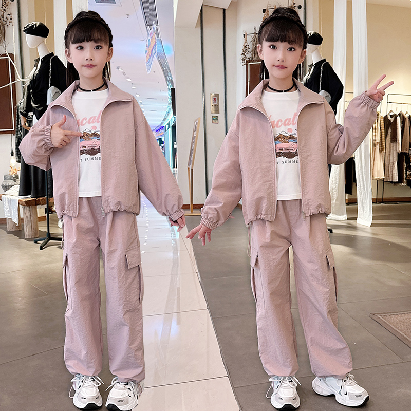 女童冲锋衣套装2024新款洋气时髦中大童春秋款工装外套裤子两件套
