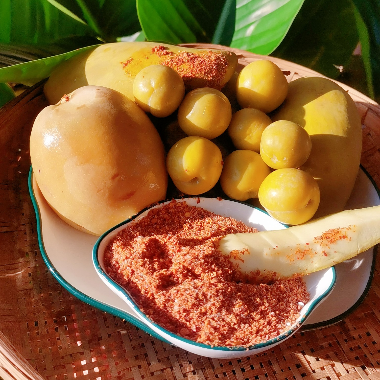 云南特产景谷农家泡木瓜李子芒果