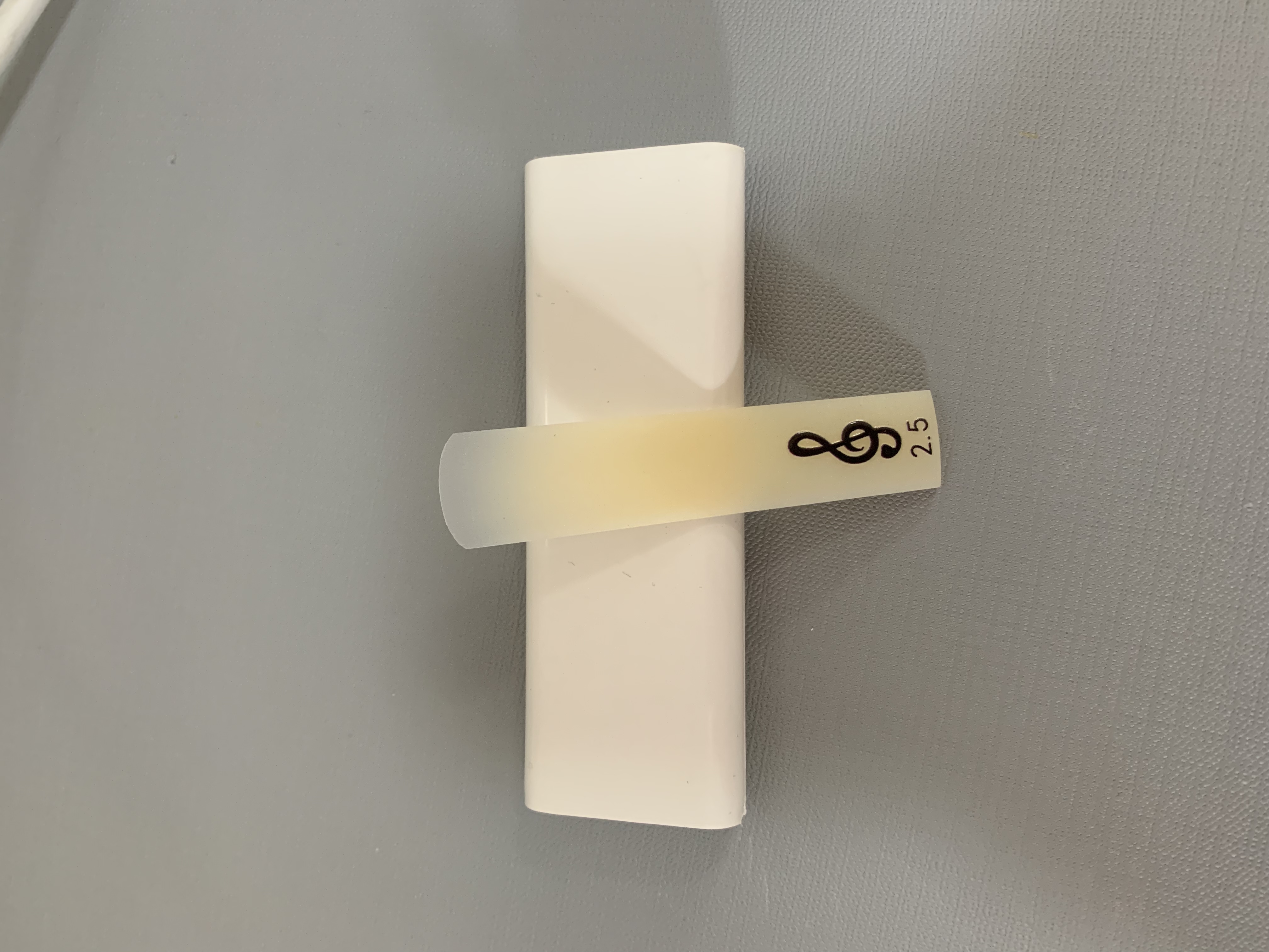 萨克斯树脂哨片，音色柔和有萨克斯哨片专卖磁性