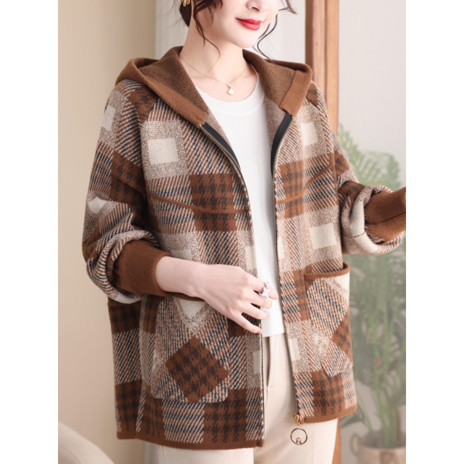 中年妈妈春装新款针织呢子外套洋气中老年女装春秋款时尚格子上衣