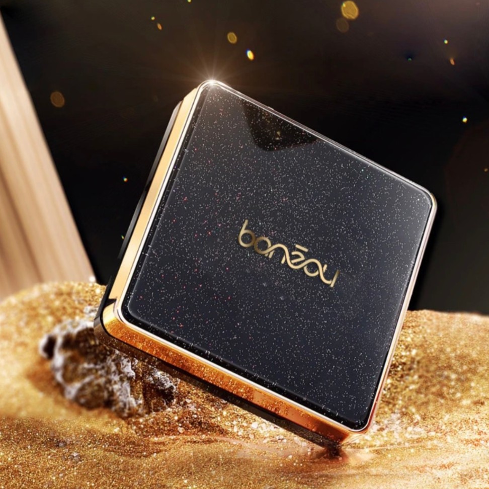 伴奏-鎏金至臻无暇气垫霜控油亮彩轻薄无瑕轻盈美颜不脱妆防汗