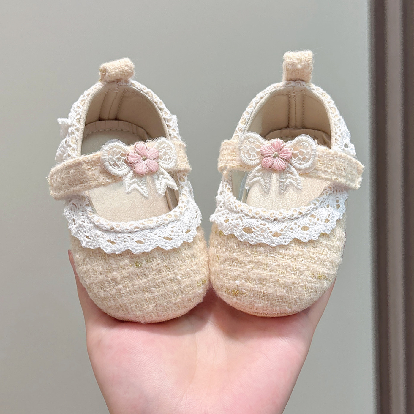 春秋款软底防滑刺绣公主风魔术贴防踢学步鞋鞋子皮鞋婴儿鞋童鞋