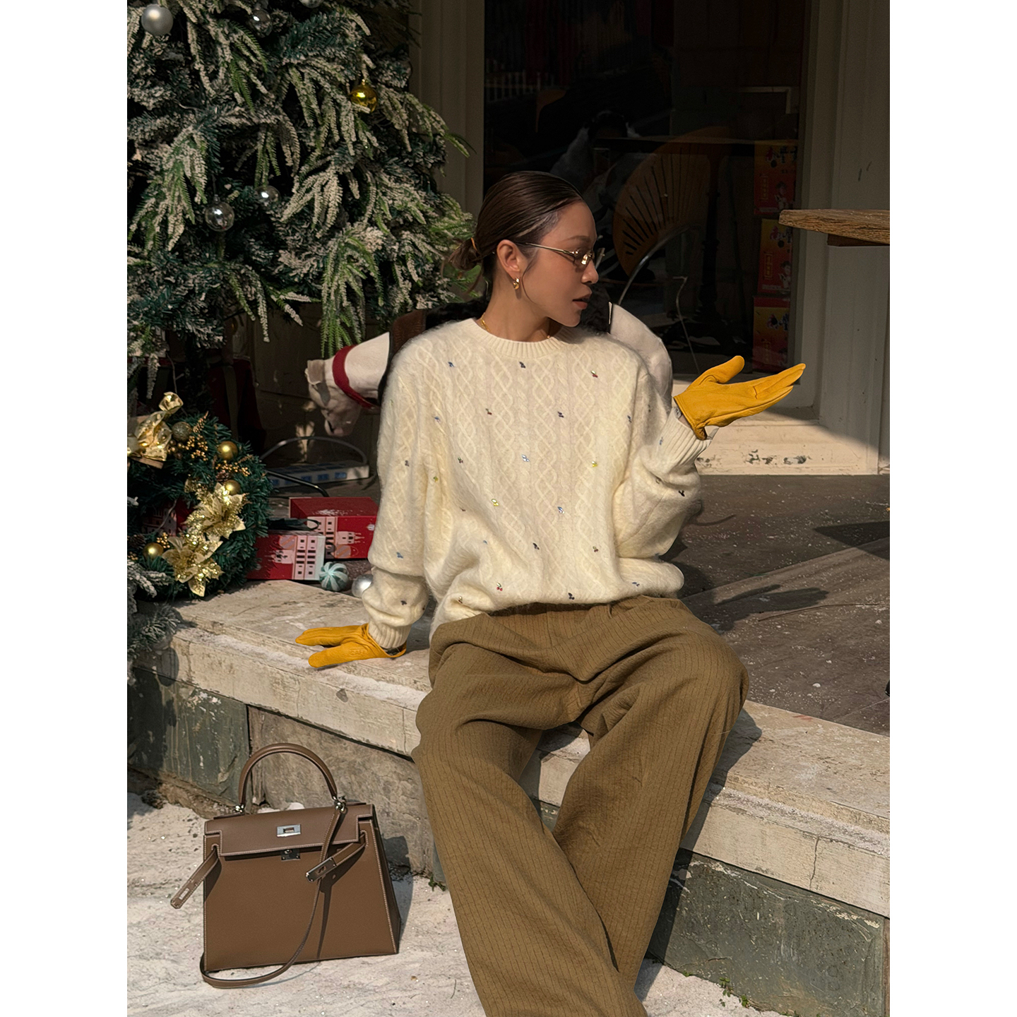 推荐款IMMI 设计师品牌 25秋冬 羊绒拉毛烫钻樱桃套头衫 SOLSOL