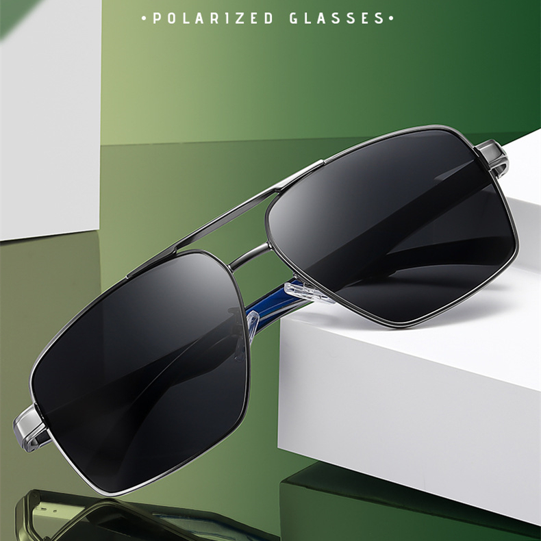 超轻飞行员偏光太阳镜2025新款男士开车驾驶户外钓鱼专用高清墨镜