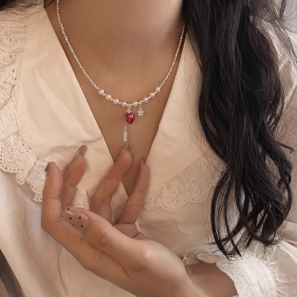 坠链均925银 925银莓有烦恼草莓项链女简约ins可爱甜美碎银锁骨链