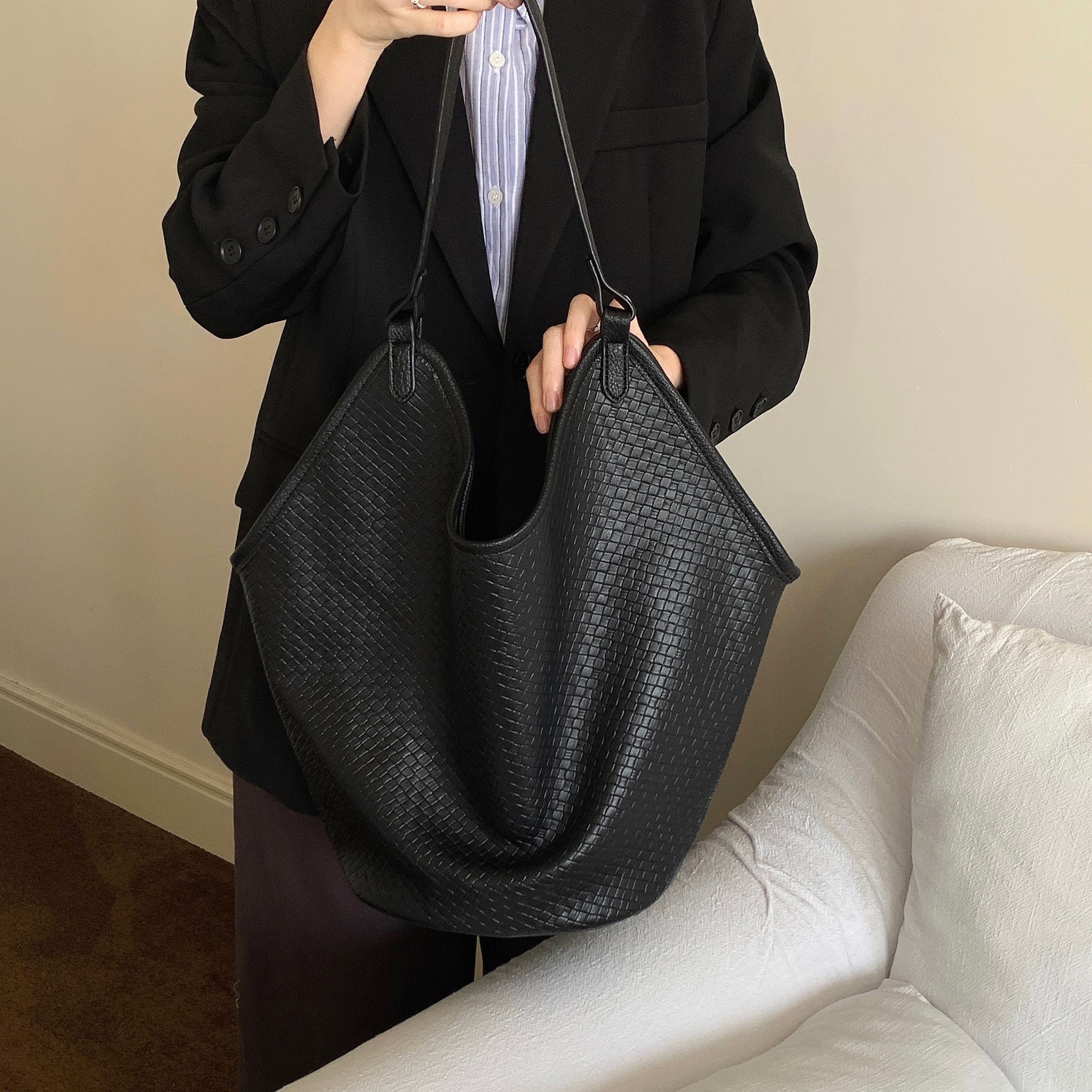 竹笋喵喵 大容量编织单肩包女2025秋冬慵懒松弛感简约旅游托特包