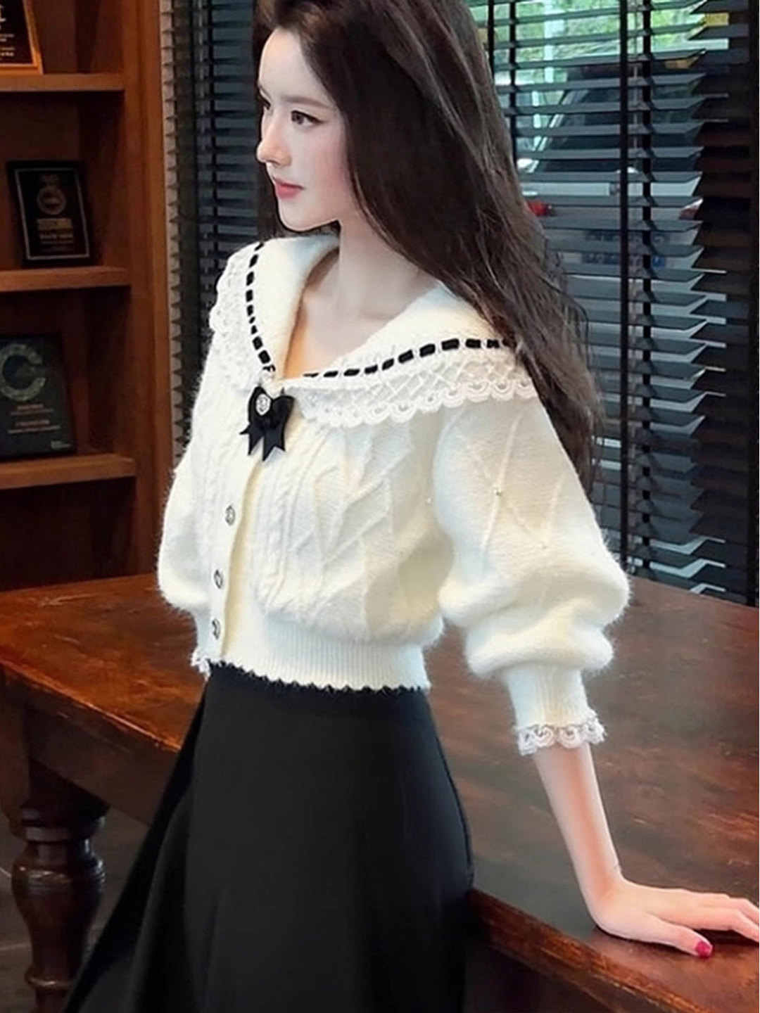 2025秋冬绝美轻熟气质针织衫女氛围感淡人高知穿搭白色小香风毛衣