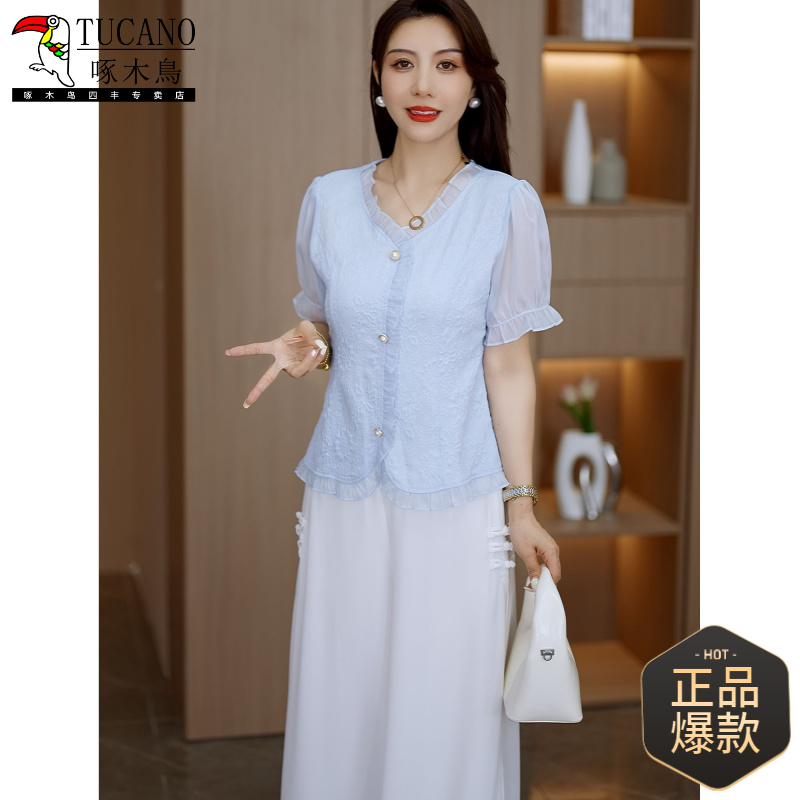 啄木鸟今年流行的特别好看的套装洋气衣服女温婉大方独特漂亮小衫