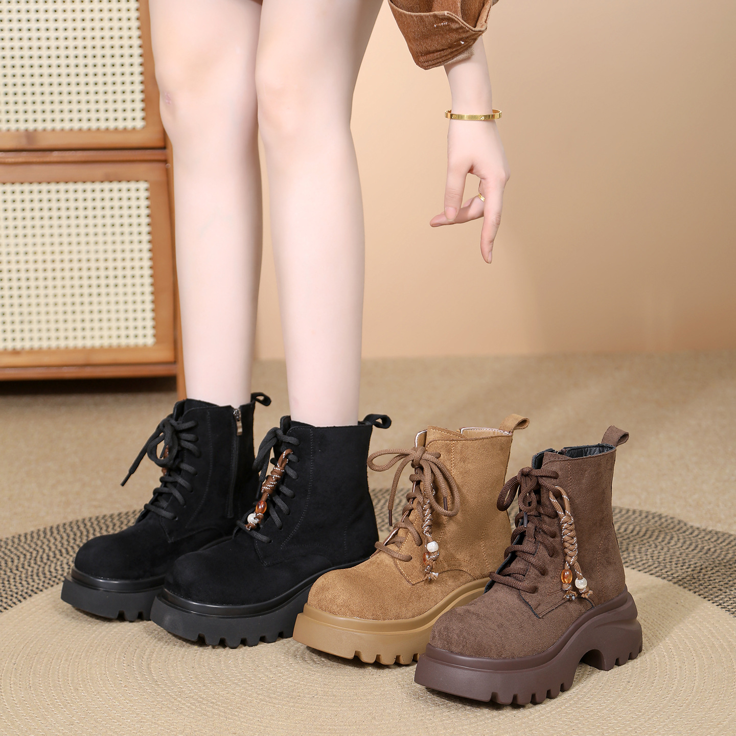 甜酷简约百搭休闲马丁靴秋冬超粗跟厚底女靴英伦风系带粗跟短靴子