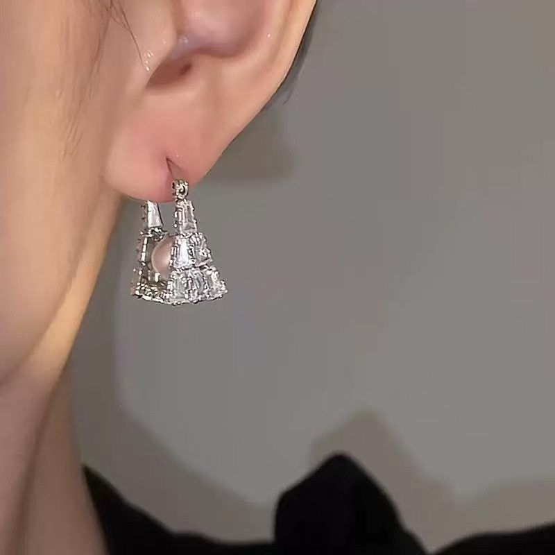 合金仿珍珠耳饰 银色手提包珠珠耳扣甜酷百搭小众独特时尚耳饰