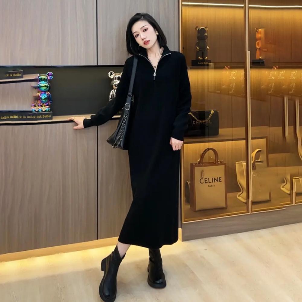 半高领针织连衣裙女秋冬新款宽松配大衣毛衣裙洋气遮肚过膝打底衫