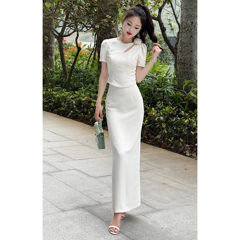 格润雅大方得体穿搭一整套2025夏镂空独特别致上衣高腰显瘦半身裙