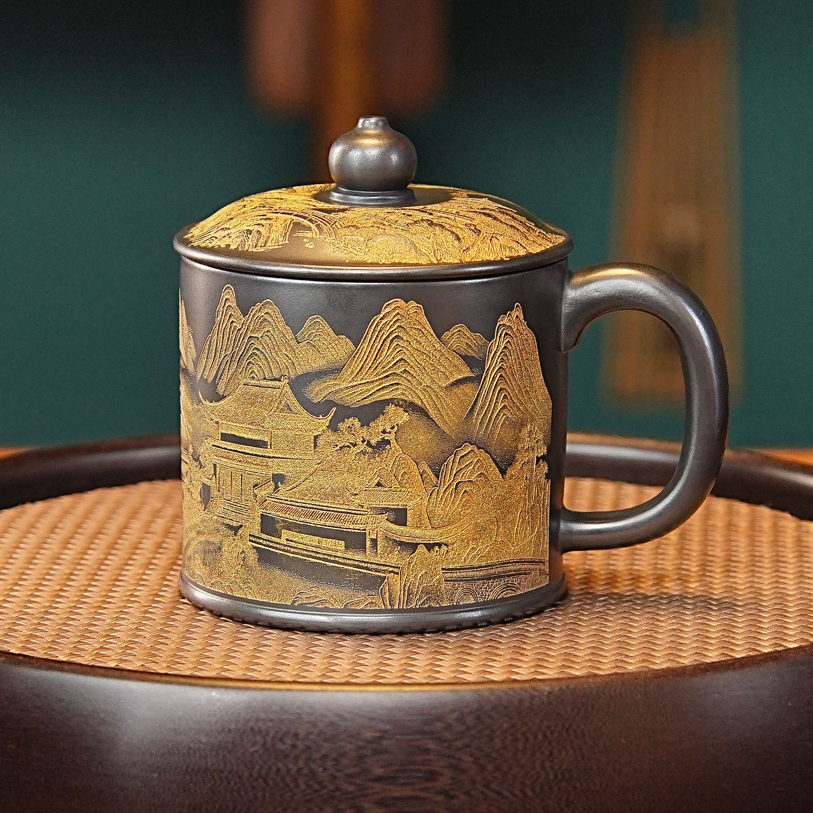 宜兴全手工紫砂茶具 原矿石黄泥料刻绘山水楼阁盖杯品茗杯