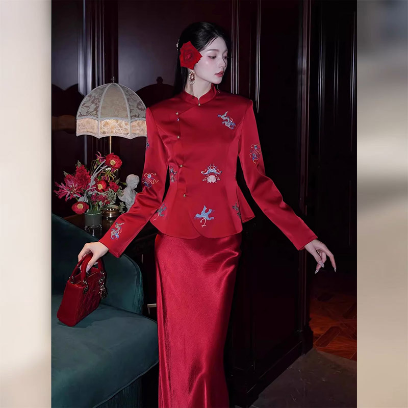 新中式订婚敬酒礼服套装高端大气上档次国风缎面红色旗袍连衣裙秋
