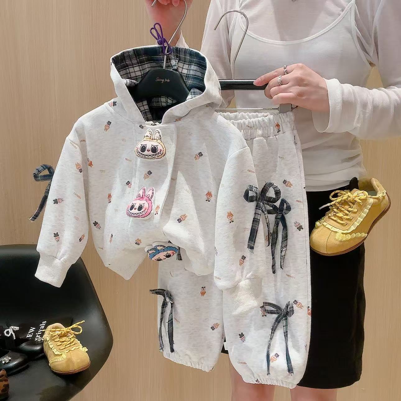 [拉布布]2025新款卫衣套装秋款女童亲子装立体玩偶两件套