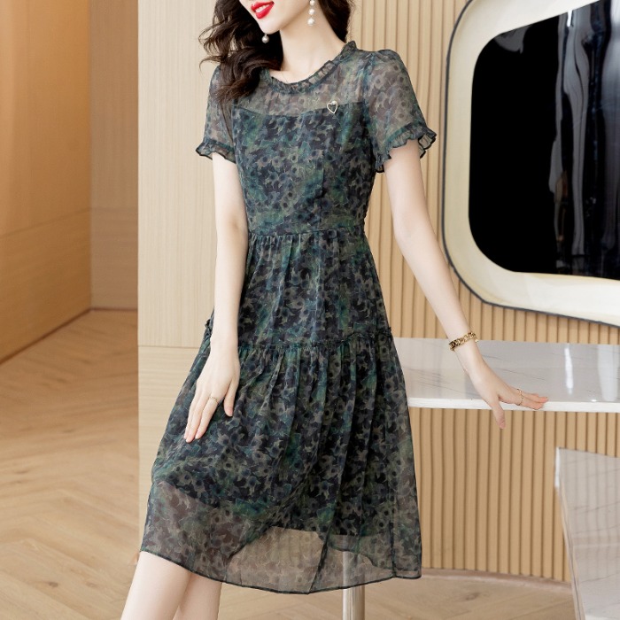 时尚雪纺碎花连衣裙女洋气妈妈装2025夏新款女士气质减龄显瘦裙子