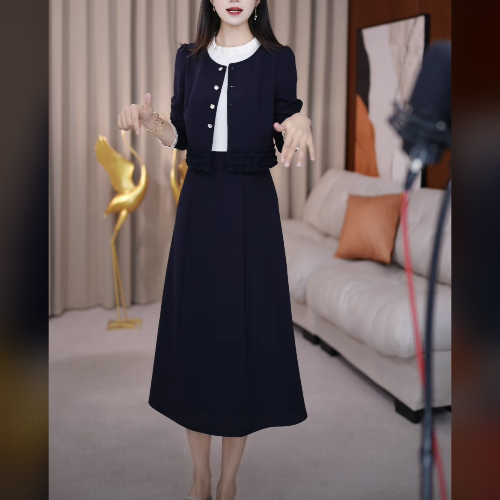 【连衣裙】2025秋季显瘦显白时尚气质长袖洋气藏蓝色显瘦连衣裙