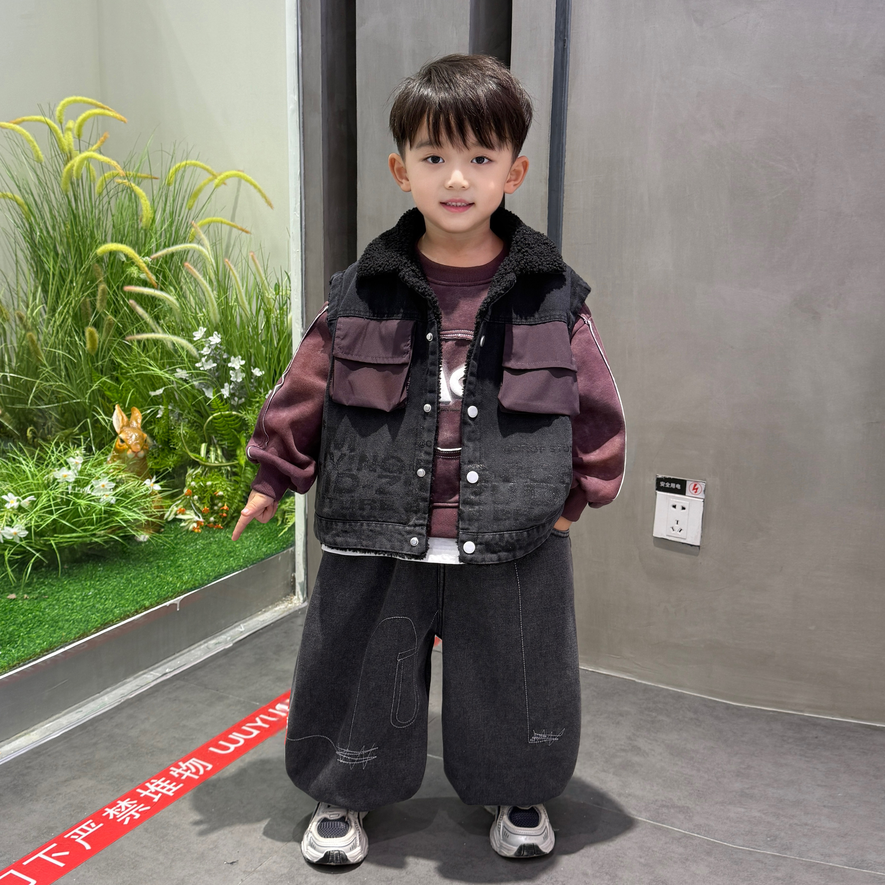 男童冬装加绒套装韩系小儿童加厚冬季保暖男孩潮酷卫衣马甲三件套